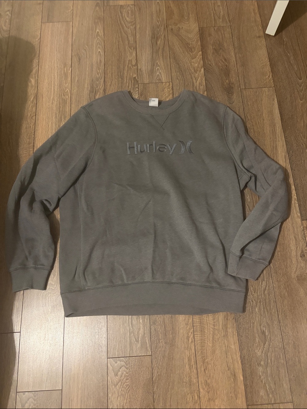 Hurley Men's Crewneck Sweatshirt in Charcoal